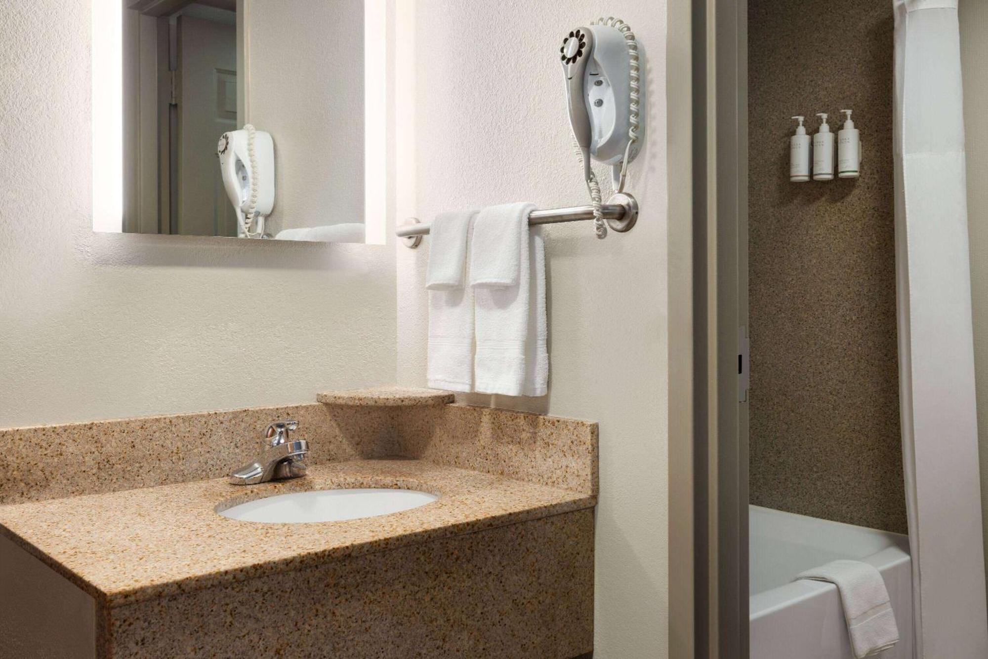 Days Inn By Wyndham Hershey Hotel Hershey