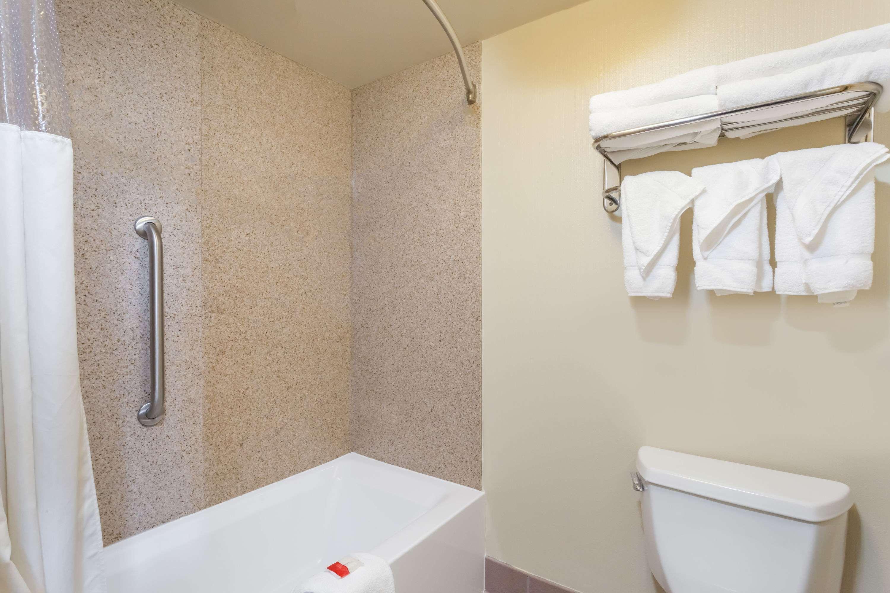 Days Hotel