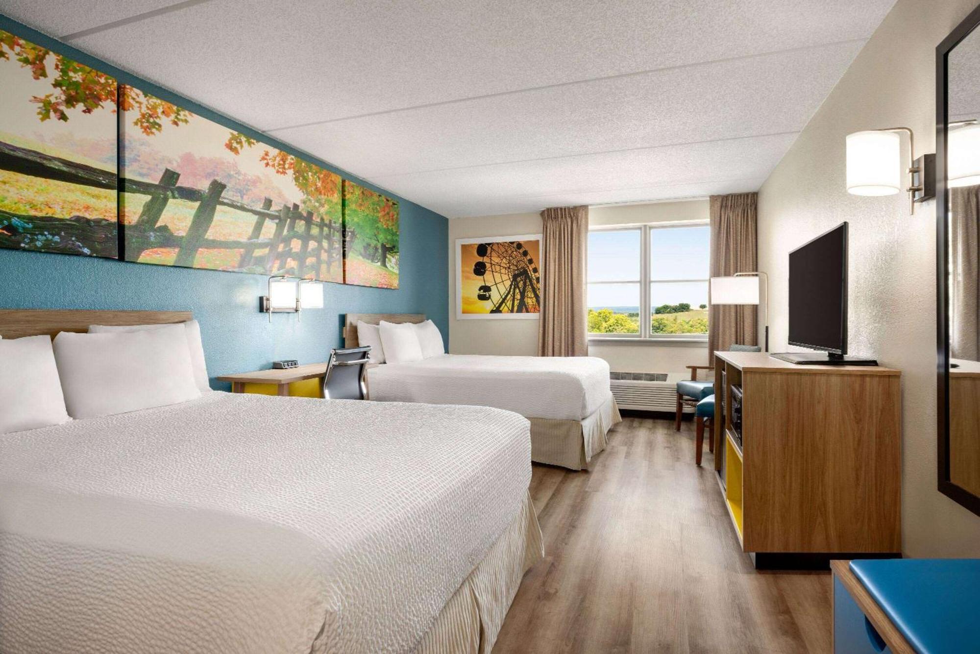Days Hotel