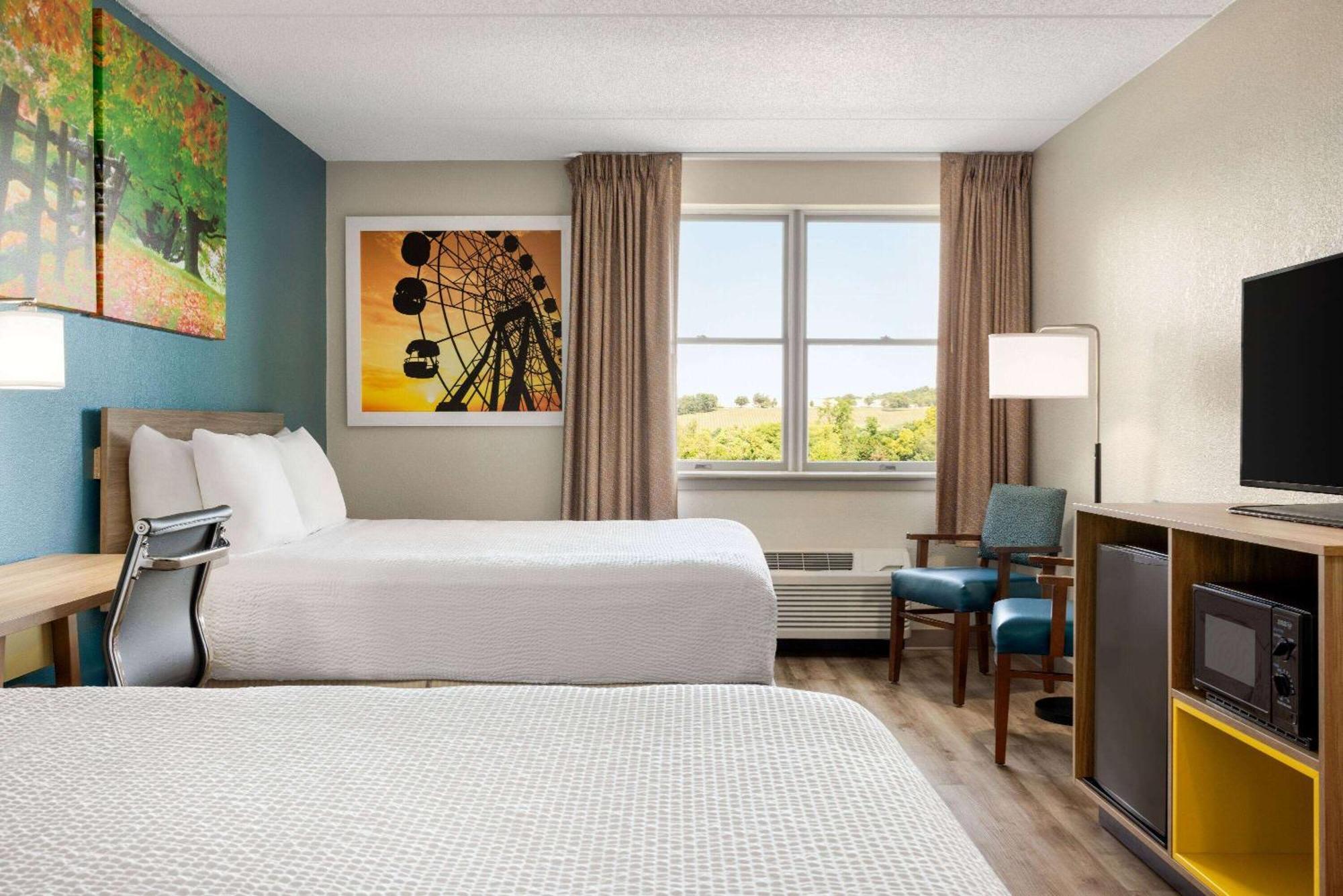 Days Hotel 3*